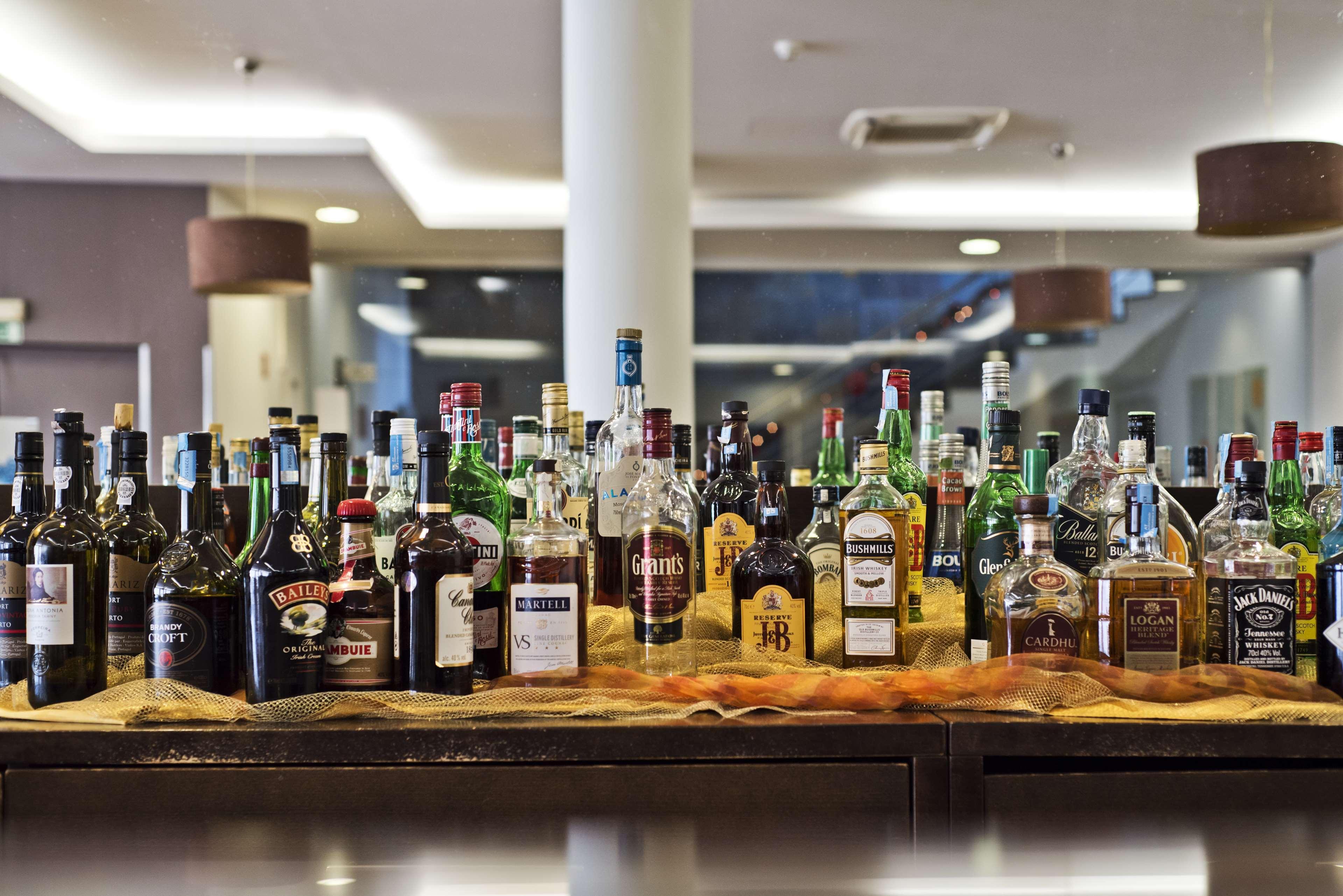 Lam Hotel Естарежа Екстериор снимка