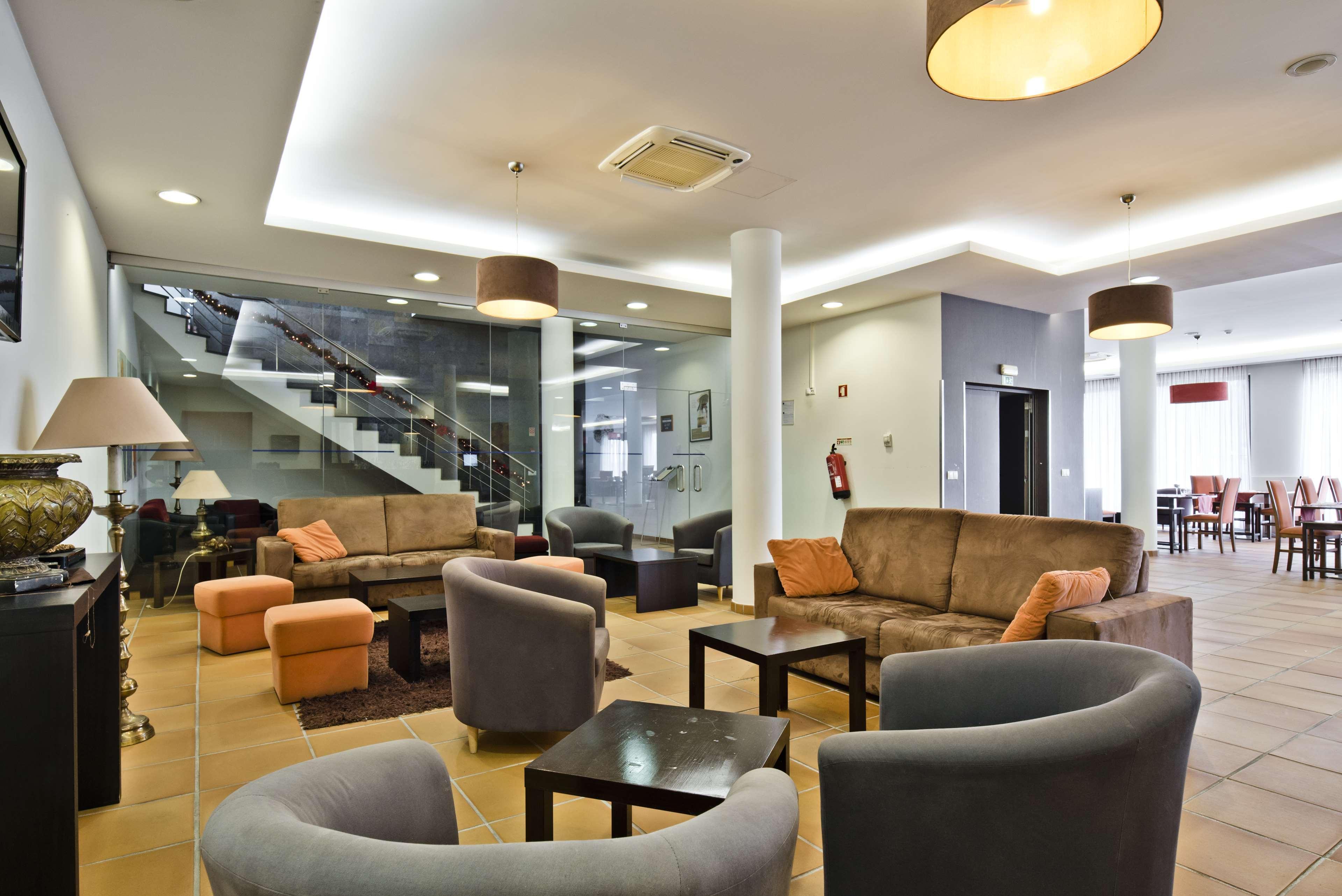 Lam Hotel Естарежа Екстериор снимка