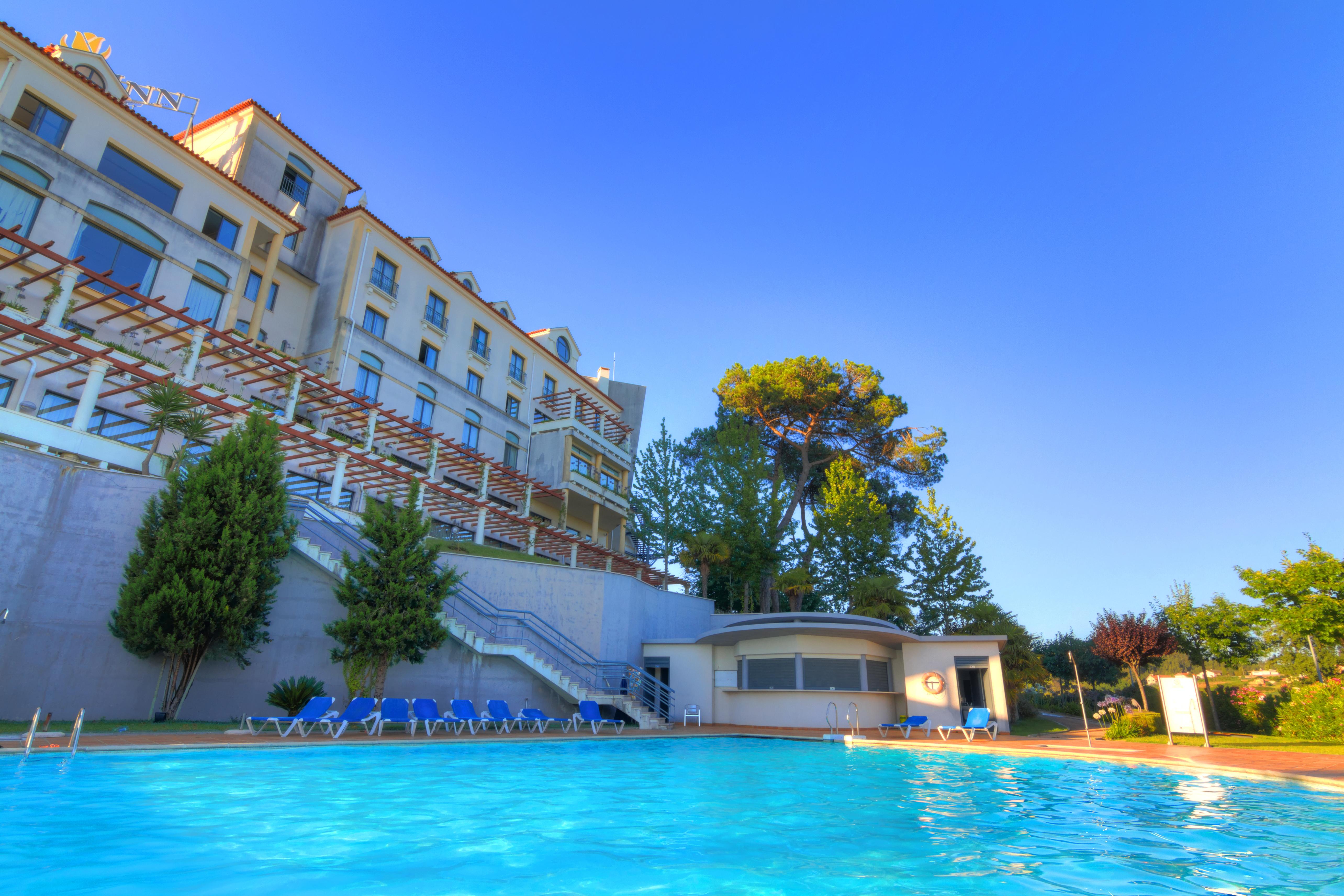 Lam Hotel Естарежа Екстериор снимка