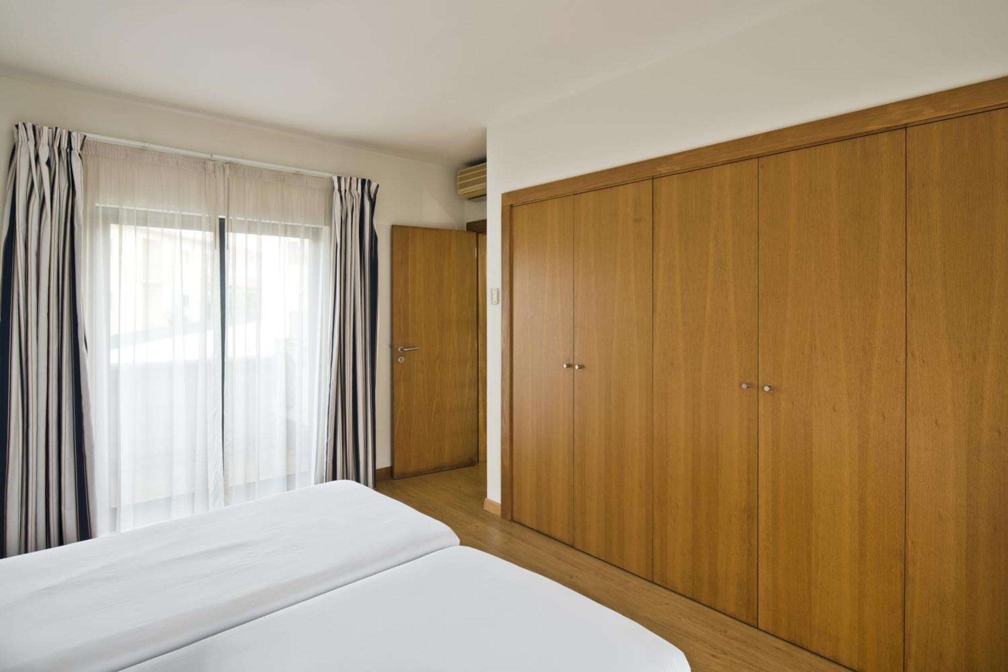 Lam Hotel Естарежа Екстериор снимка